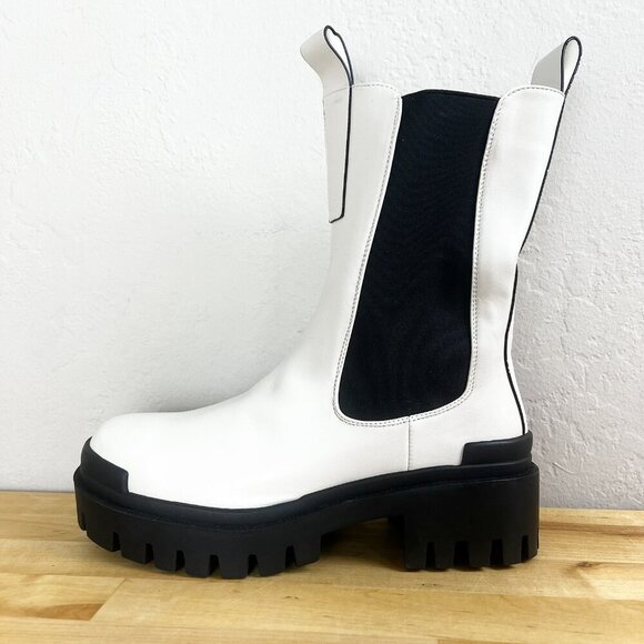 GABRIELLE UNION Boots Zory White Pull On Lug Sole‎ Combat Size 6 FLAWED - Picture 1 of 16